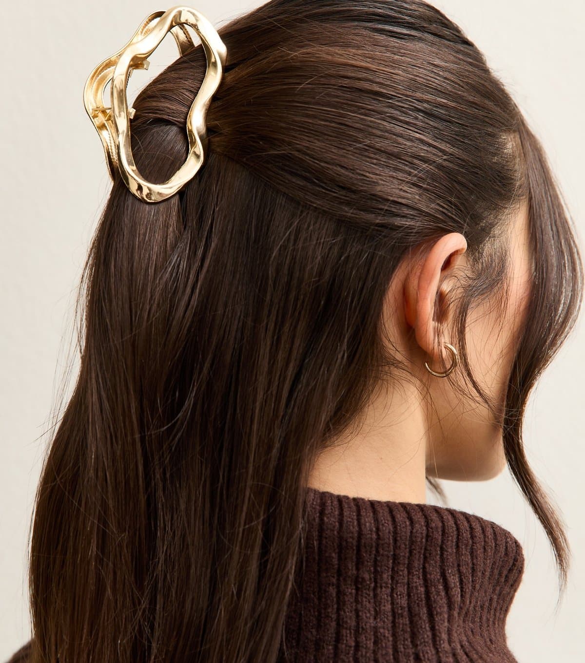 New Look Gold Sculpted Circle Metallic Hair Clip New Look