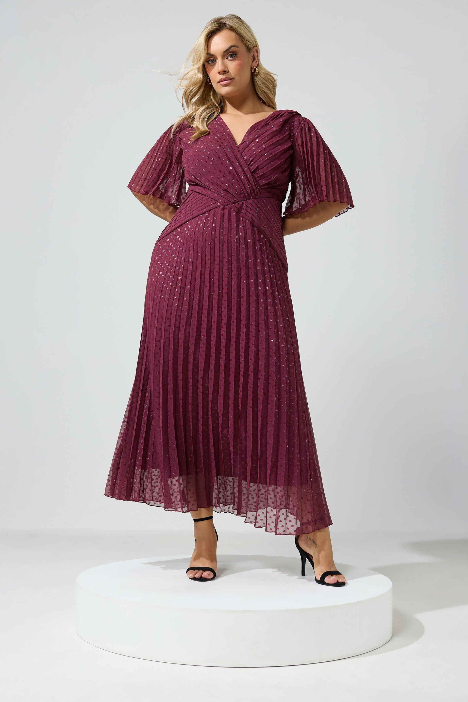 Yours London Plus Size Red Dobby Pleated Dress