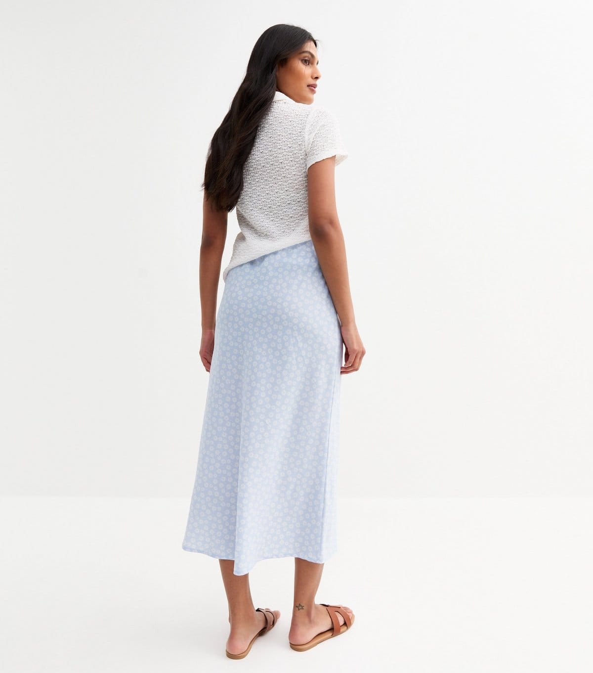 New Look Women's Blue Daisy Print Bias Cut Midi Skirt New Look - 4