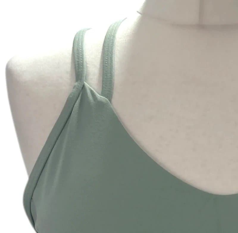 yaavii Yaavii Women’s Criss Cross Sports Bra Sage Green Size 10 Padded Gym Yoga New