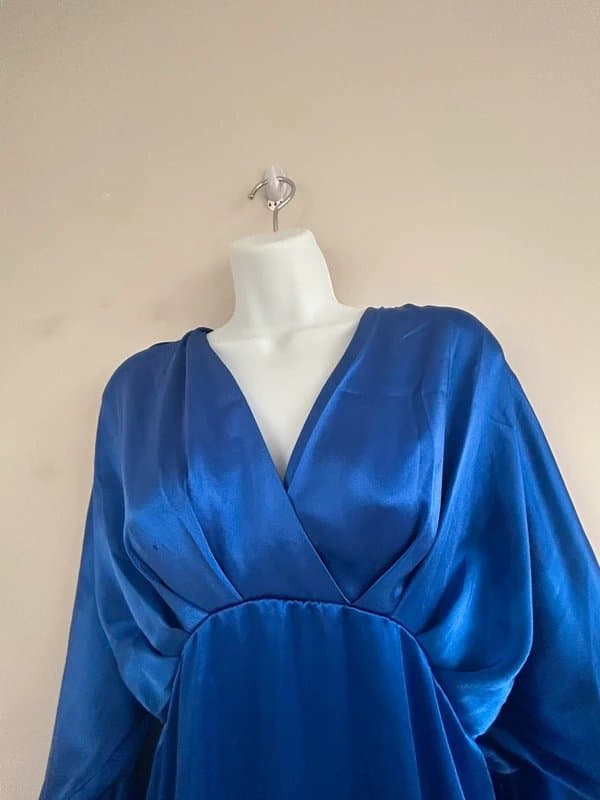 River Island NEW (no tags) River Island Blue v neck satin midi dress - UK 12-