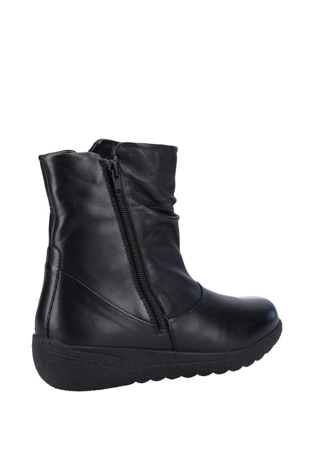 Fleet & Foster Fleet & Foster Women's Brecknock Boots in Black - 2
