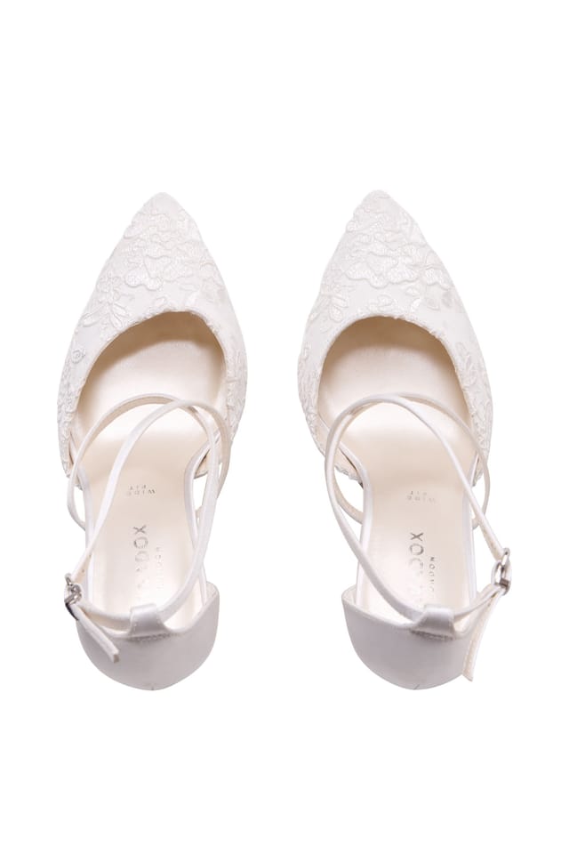 Paradox London Paradox London Women's Brocade Wide Fit High Block Heel Lace Detail Wedding Shoes in Ivory - 3