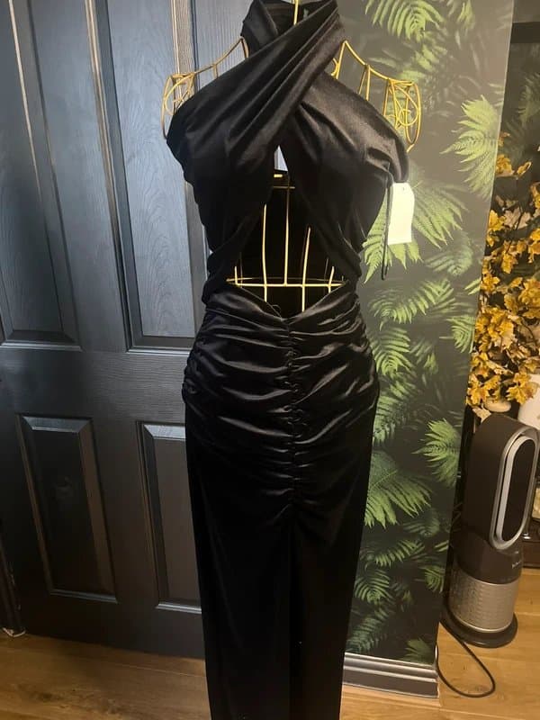 Bershka Women’s Bershka velvet effect dress size 10