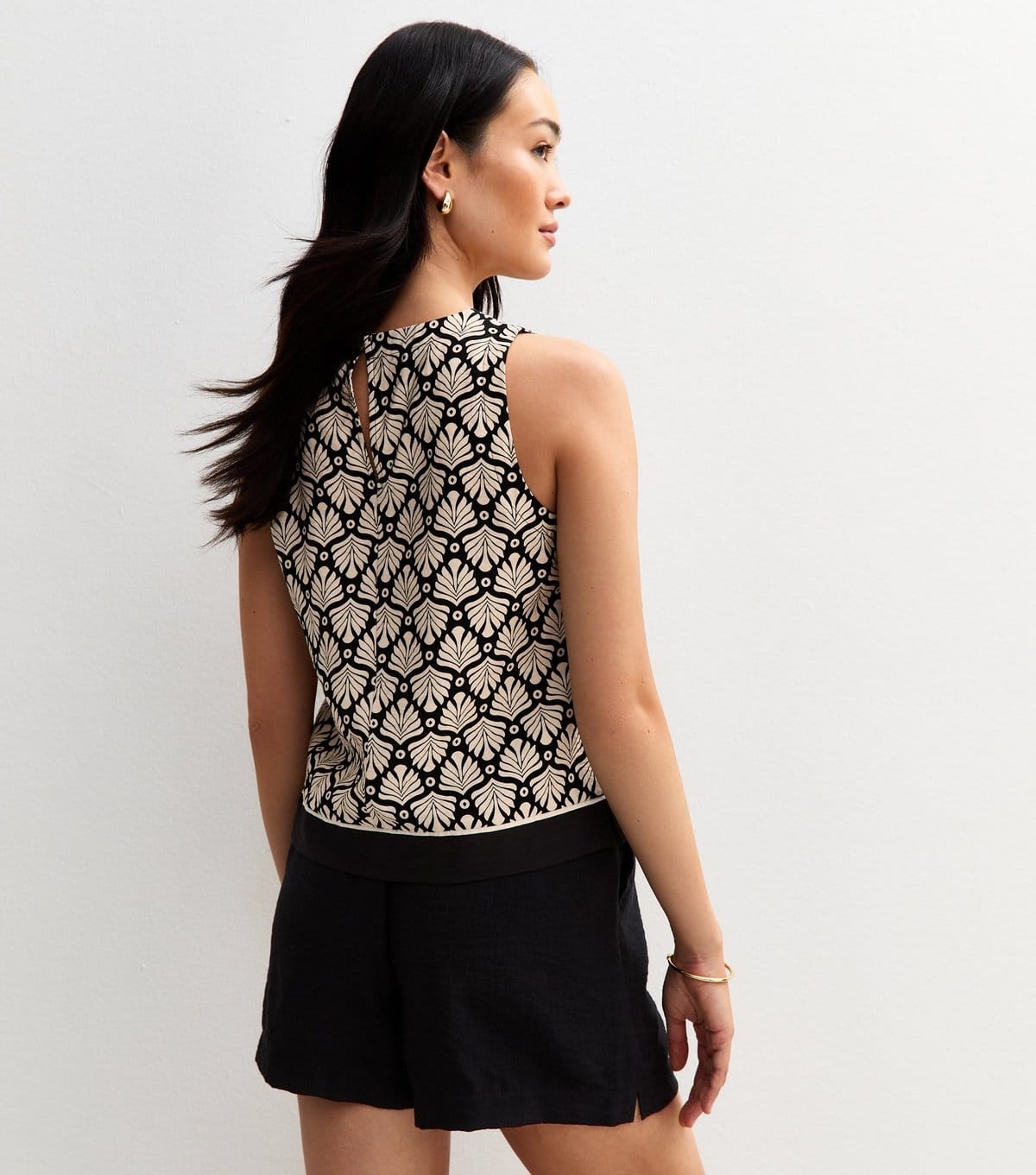 New Look Women's Black Floral Print Sleeveless Top New Look - 4