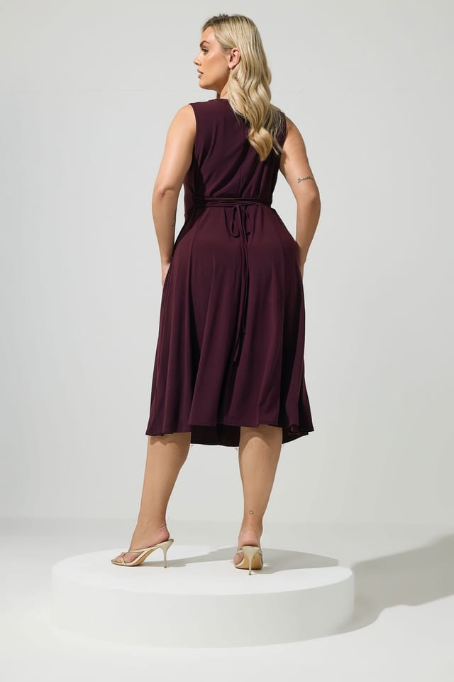 Yours Yours Women's Drape Front Midi Dress in Aubergine - 3