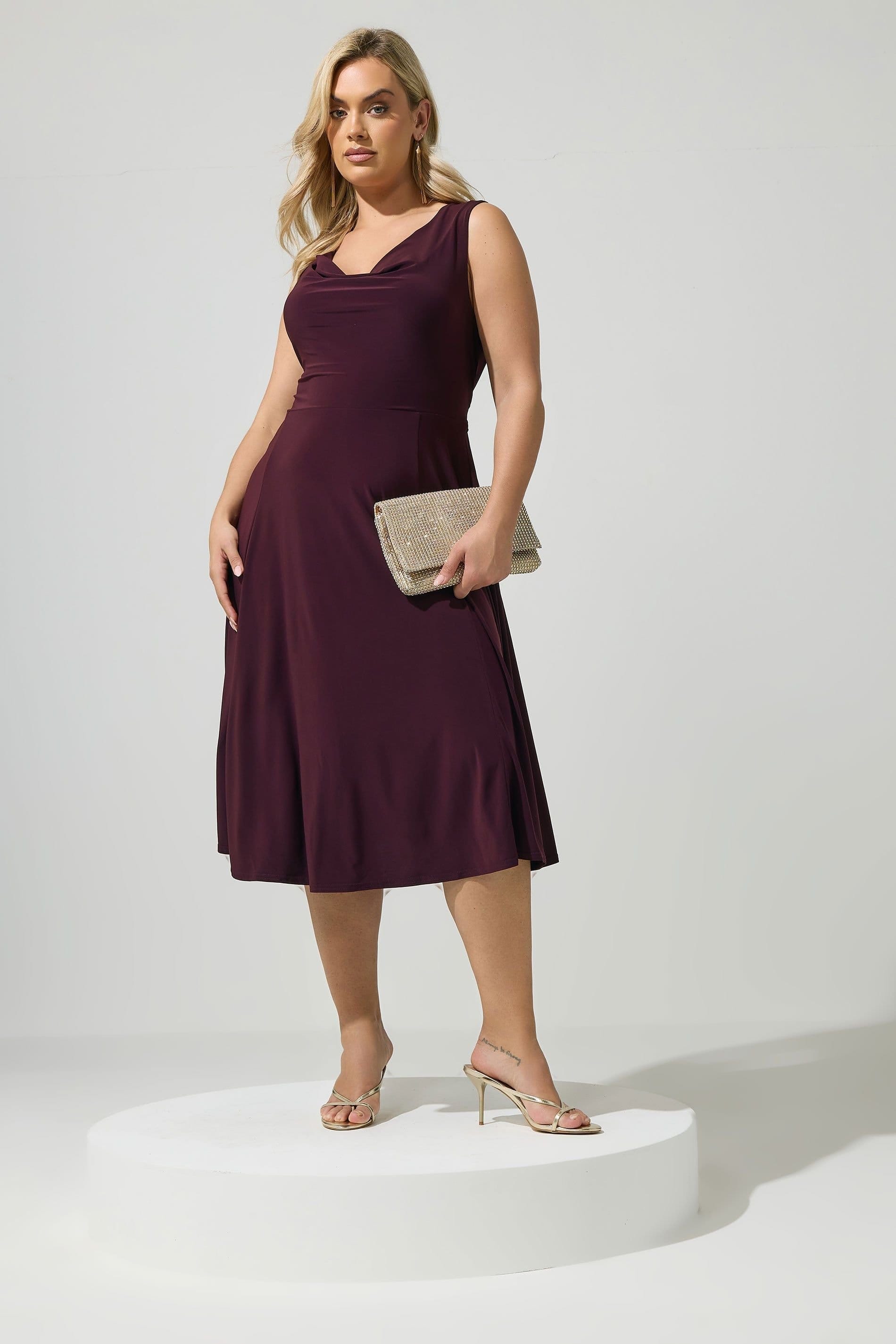 Yours Yours Women's Drape Front Midi Dress in Aubergine - 4