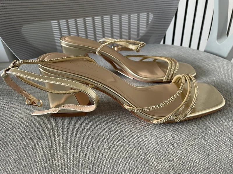 ASOS Gold heels ASOS size 6