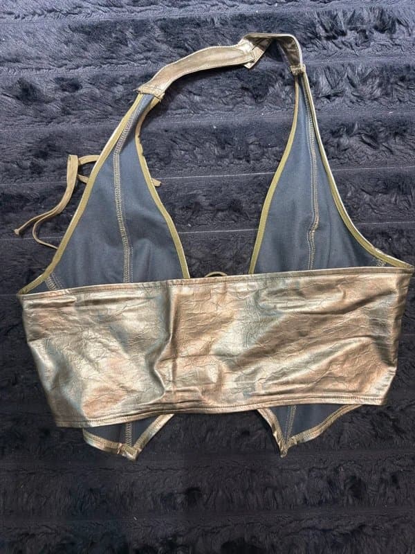 PrettyLittleThing Olive green cropped top