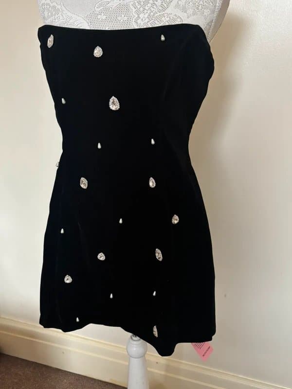 PrettyLittleThing PrettyLittleThing petite mini dress
