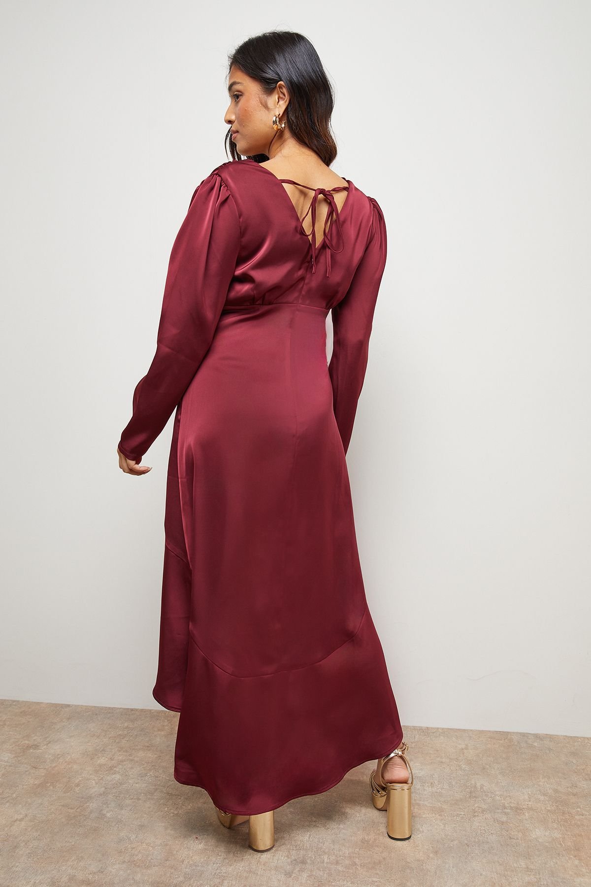 Oasis Oasis Women's Petite Satin Puff Sleeve V Neck High Low Hem Midi Dress in Merlot - 3