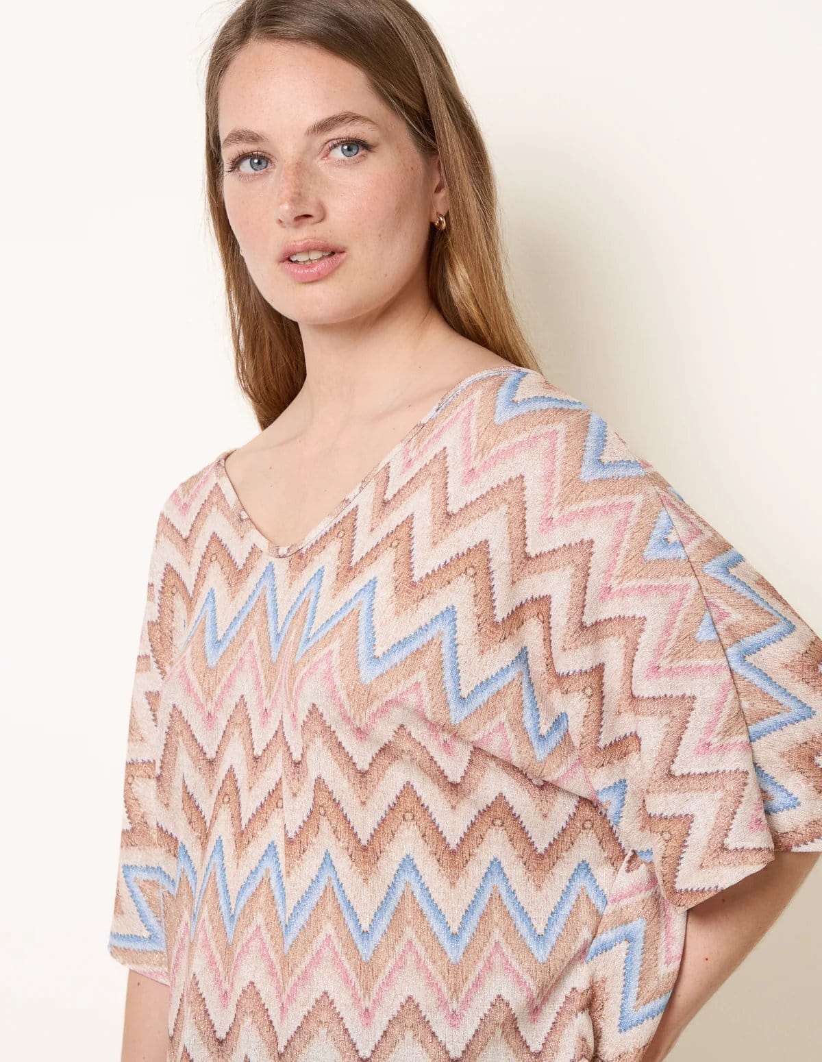 Blue Vanilla Zig Zag Metallic Bow Back Top - 4