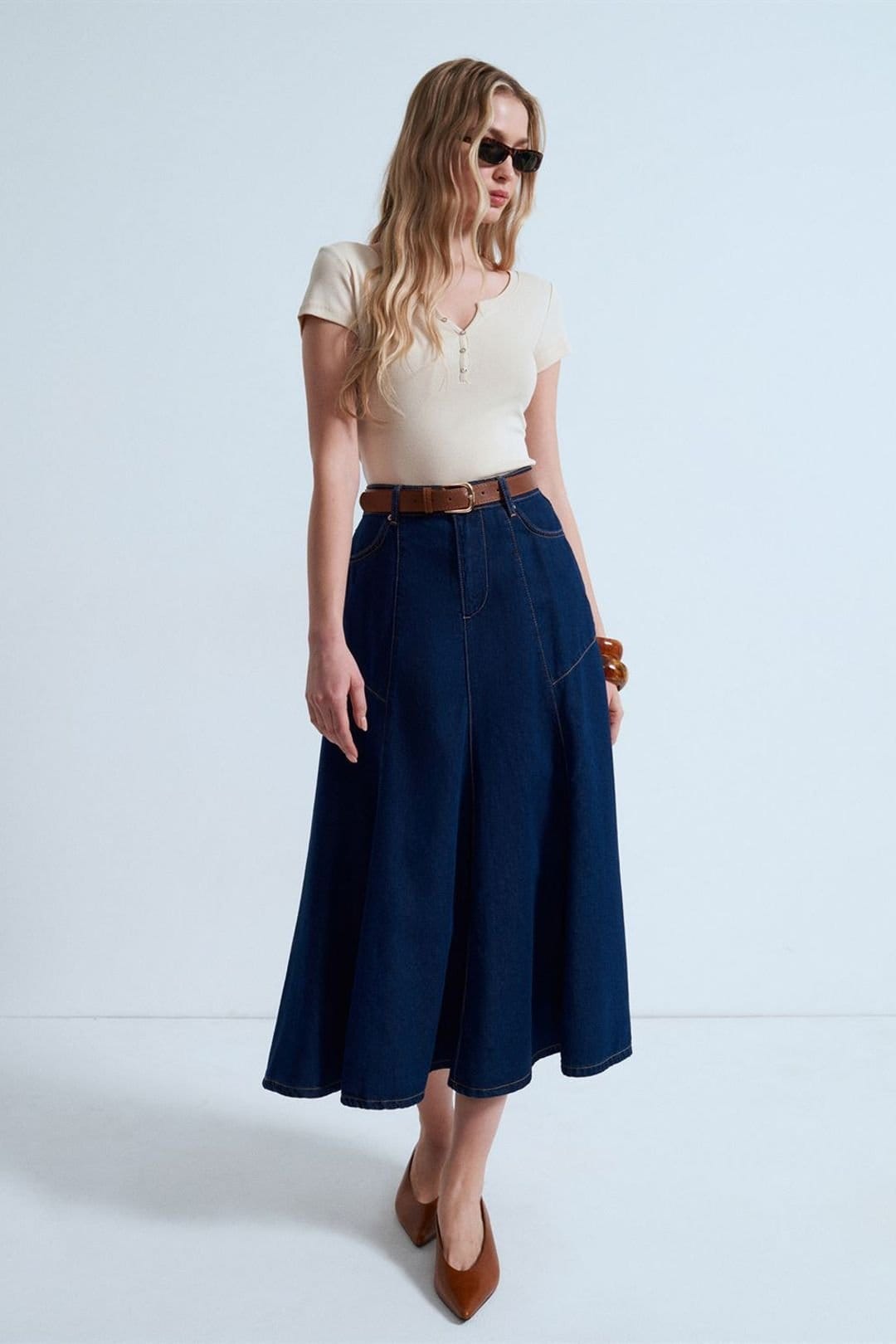 Dilvin Dilvin Women's High-Waist Midi A-Line Denim Skirt in Dark Indigo - 4