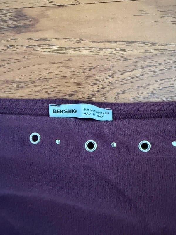 Bershka bershka off the shoulder jumper size M