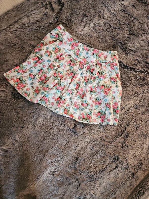 New Look Floral skirt