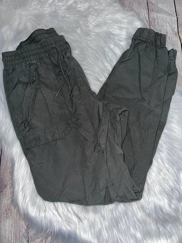 No Boundaries NoBoundaries joggers zippered pockets size small (28/30)
