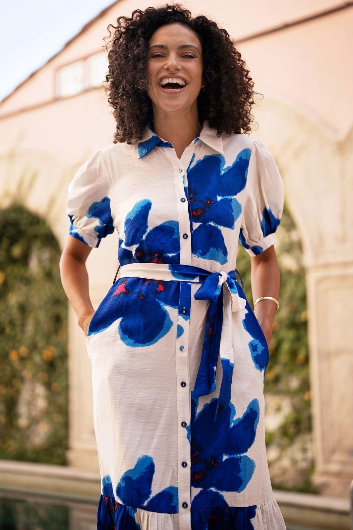 Yumi Yumi Women's Scattered Floral Shirtdress in Bright Blue - 4