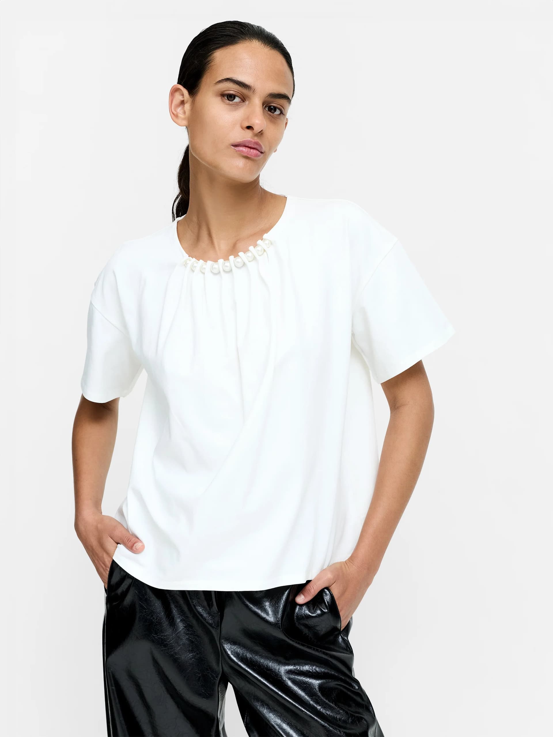 French Connection Rallie White Faux Pearl Neckline T-Shirt Winter White