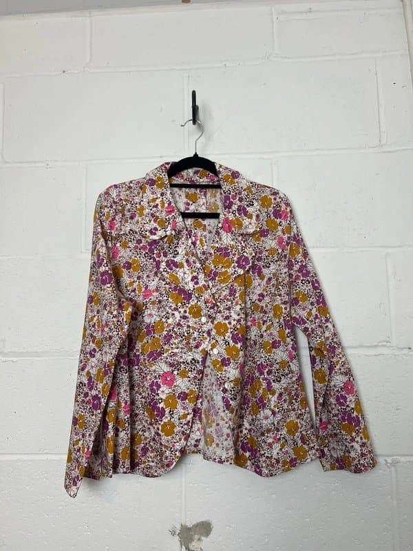 Vintage vintage pastel floral button blouse women’s