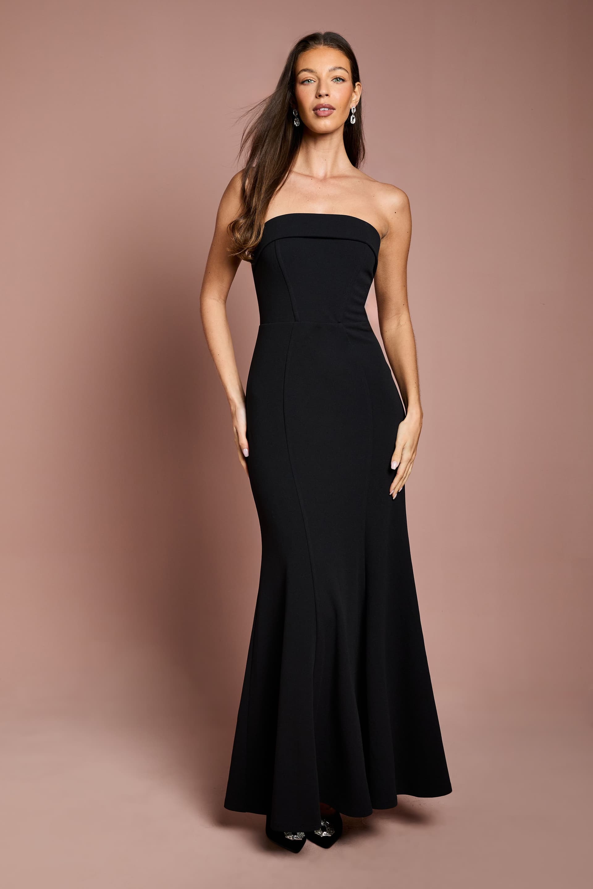 Coast Coast Women's Bandeau Fitted Crepe Fishtail Maxi Dress in Black