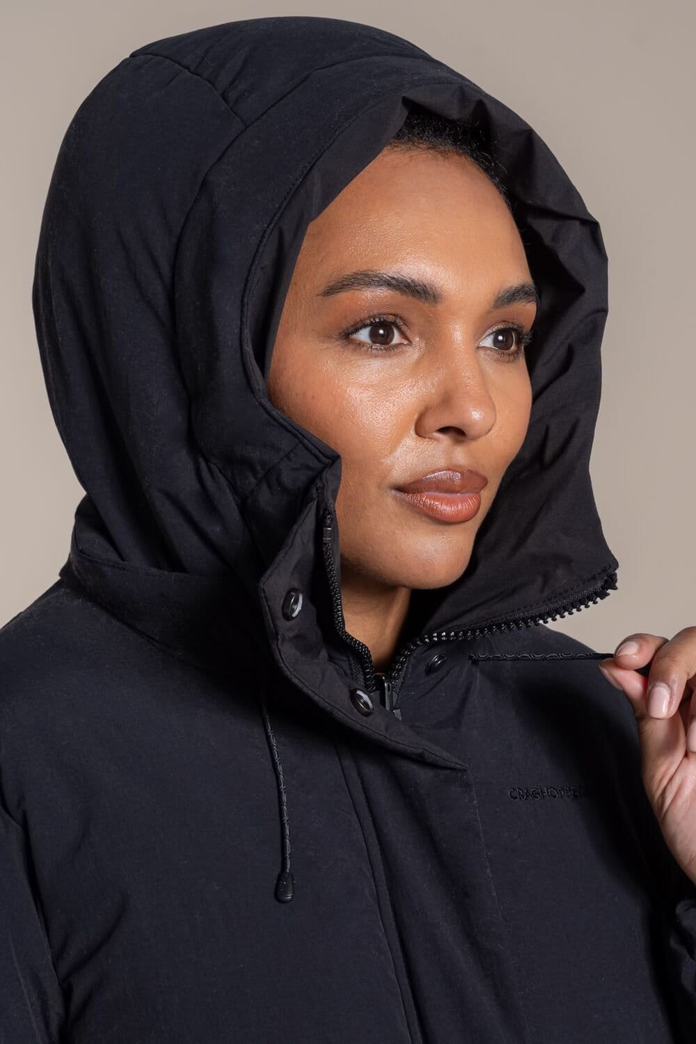 Craghoppers Craghoppers Women's Middlefell Longline Reversible Hooded Waterproof Breathable Padded Jacket in Black - 4