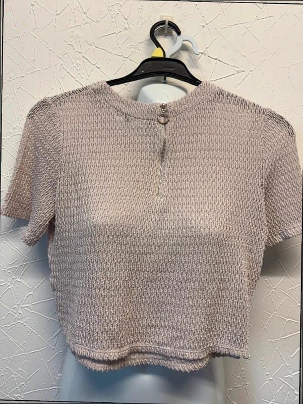 New Look New Look Lilac textured knit Crop top – Size 10  sku222