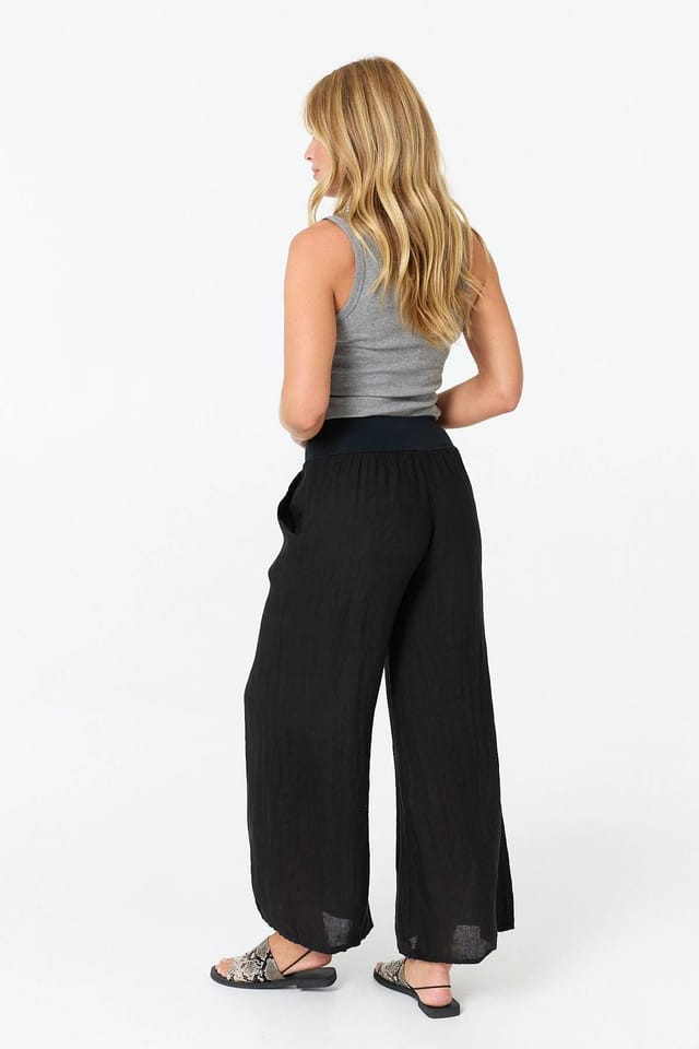 Izabel London Izabel London Women's High Waist Relaxed Flared Trousers in Black - 3