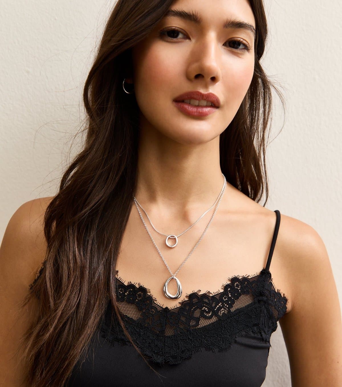 New Look Silver Tone 2 Layer Sleek Oval Pendant Necklace New Look