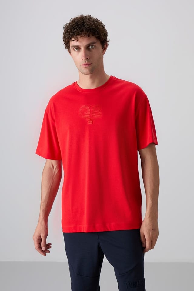 Tommy Life Tommy Life Men's Oversized Printed Logo Crew Neck T-Shirt in Red - 2