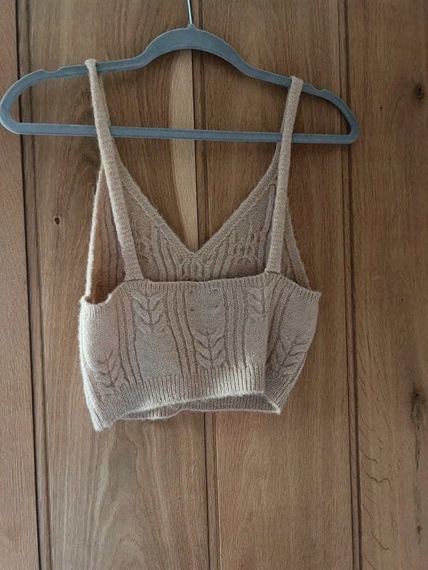 ASOS Design Knitted beige crop top - 1