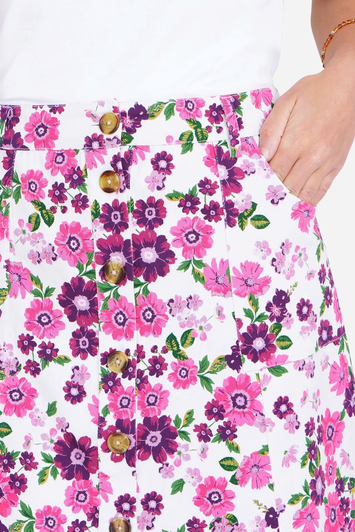 Yumi Yumi Women's Cotton Stretch Mini Skirt With Button Details in Pink - 4