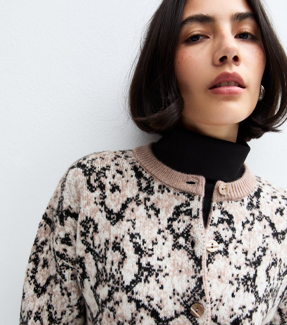 New Look Women's Cream Snake Pattern Cardigan New Look