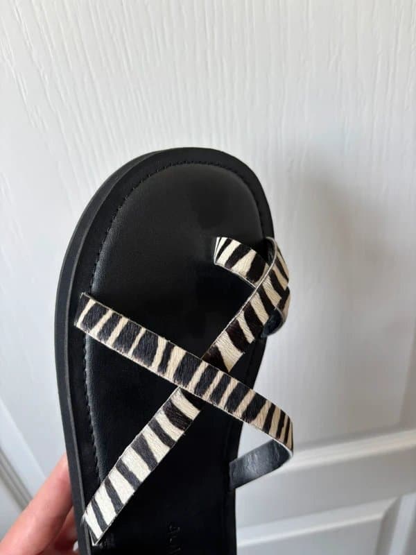 Topshop Topshop strappy Jesse leather flat sandal in zebra print