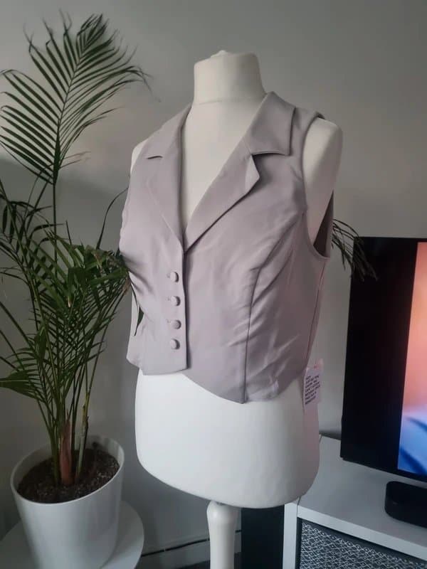 ASOS Asos Size 16 Light Grey Cropped Waistcoat