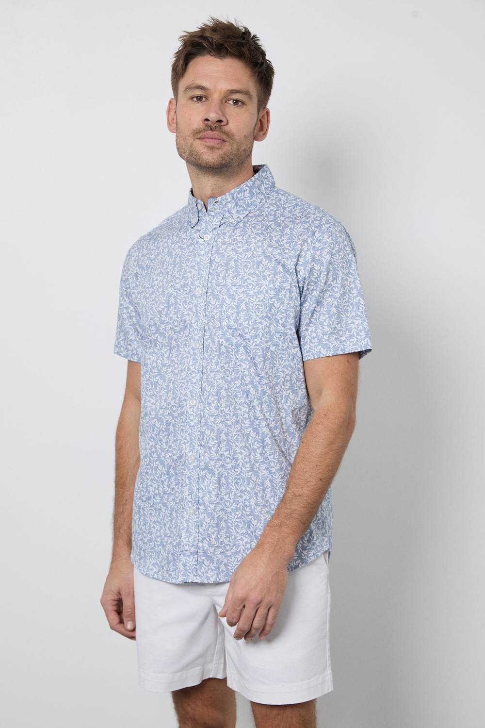 Maine Maine Men's Blue Leaf Print Short Sleeve Shirt - 2