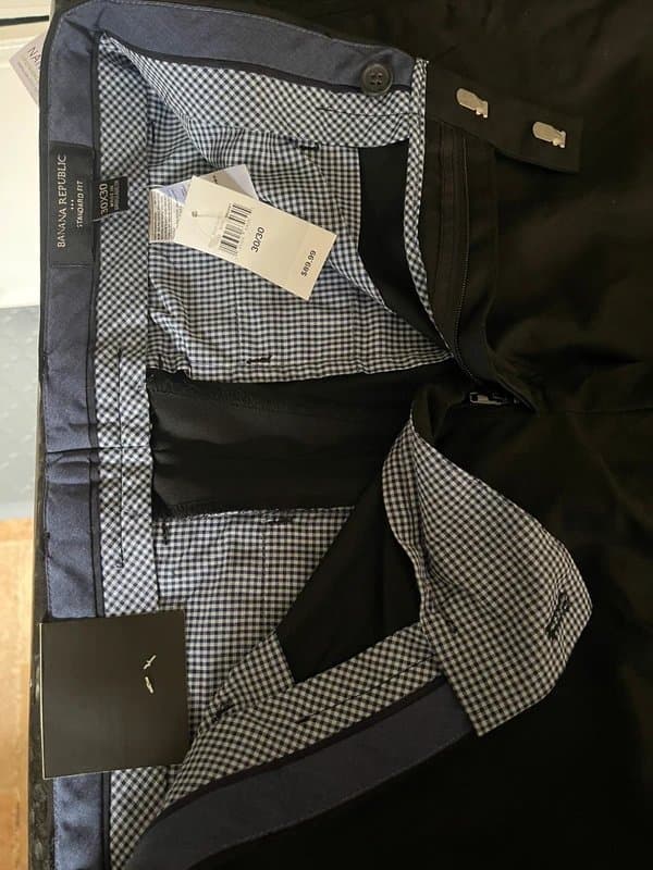 Banana Republic Banana Republic pans $10 new