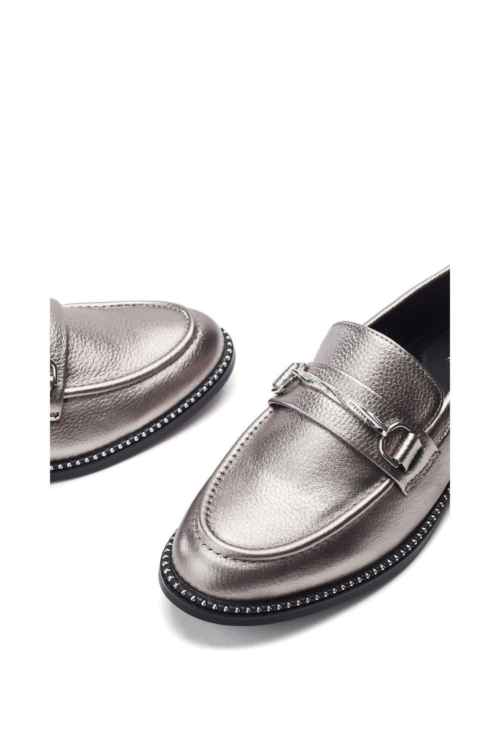 Moda in Pelle Moda In Pelle Women's 'Kinzey' Leather Loafers in Metallic Silver - 4
