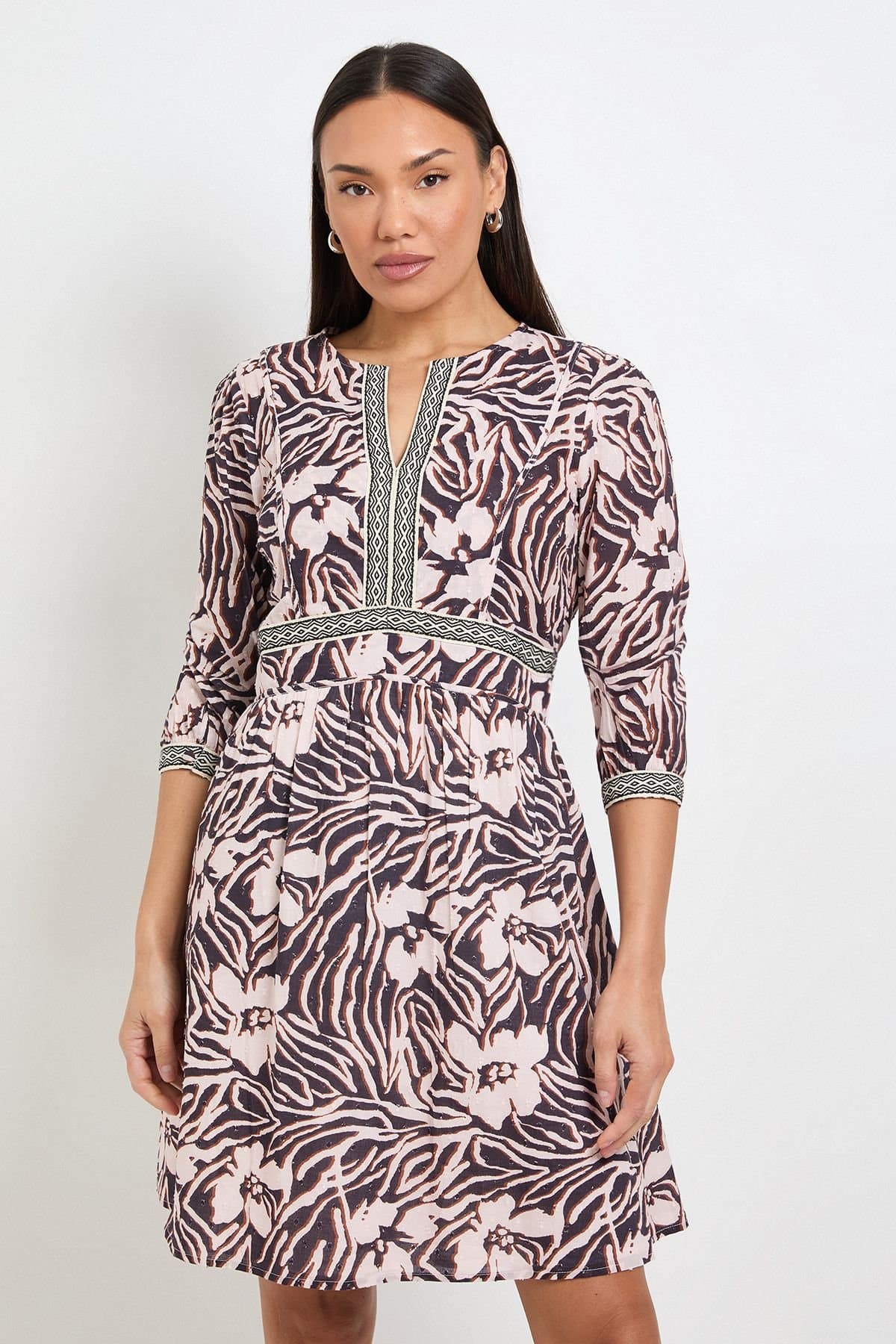 Wallis Wallis Women's Printed Cotton Dobby Shift Dress in Brown