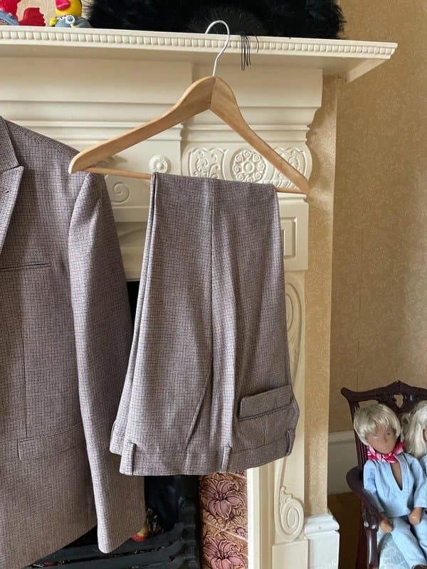 ASOS Man’s 2 piece ASOS suit brown/taupe small check Uk 40