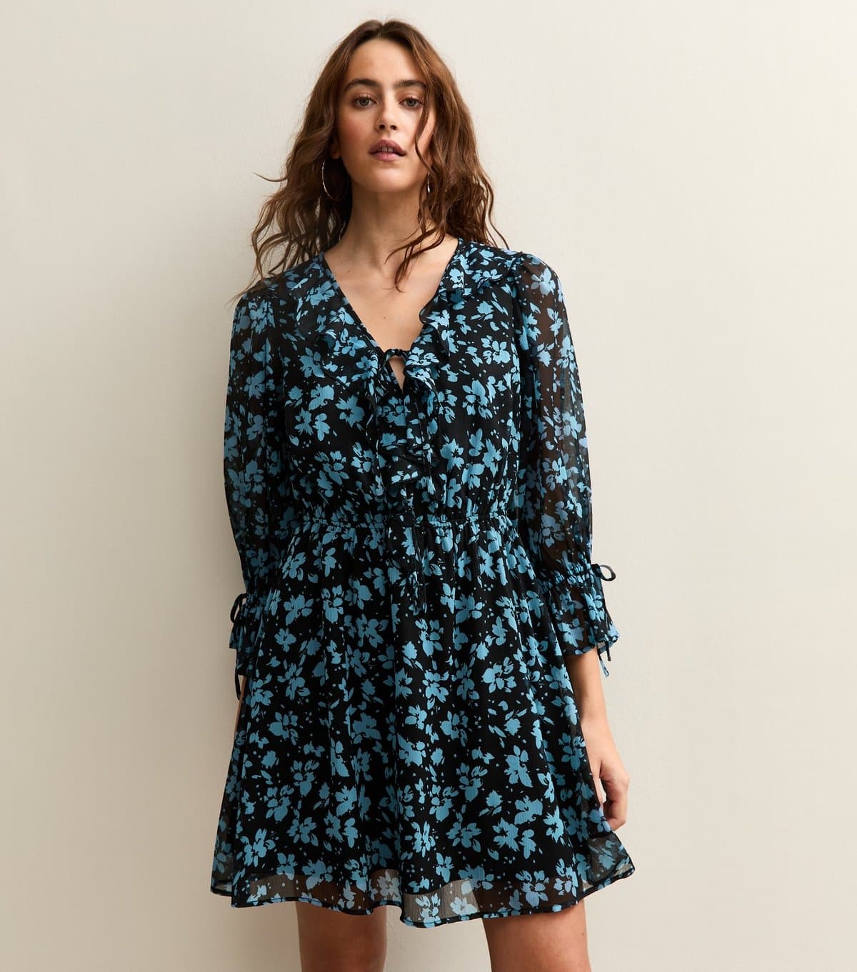 New Look Women's Black and Blue Floral Chiffon Mini Dress New Look