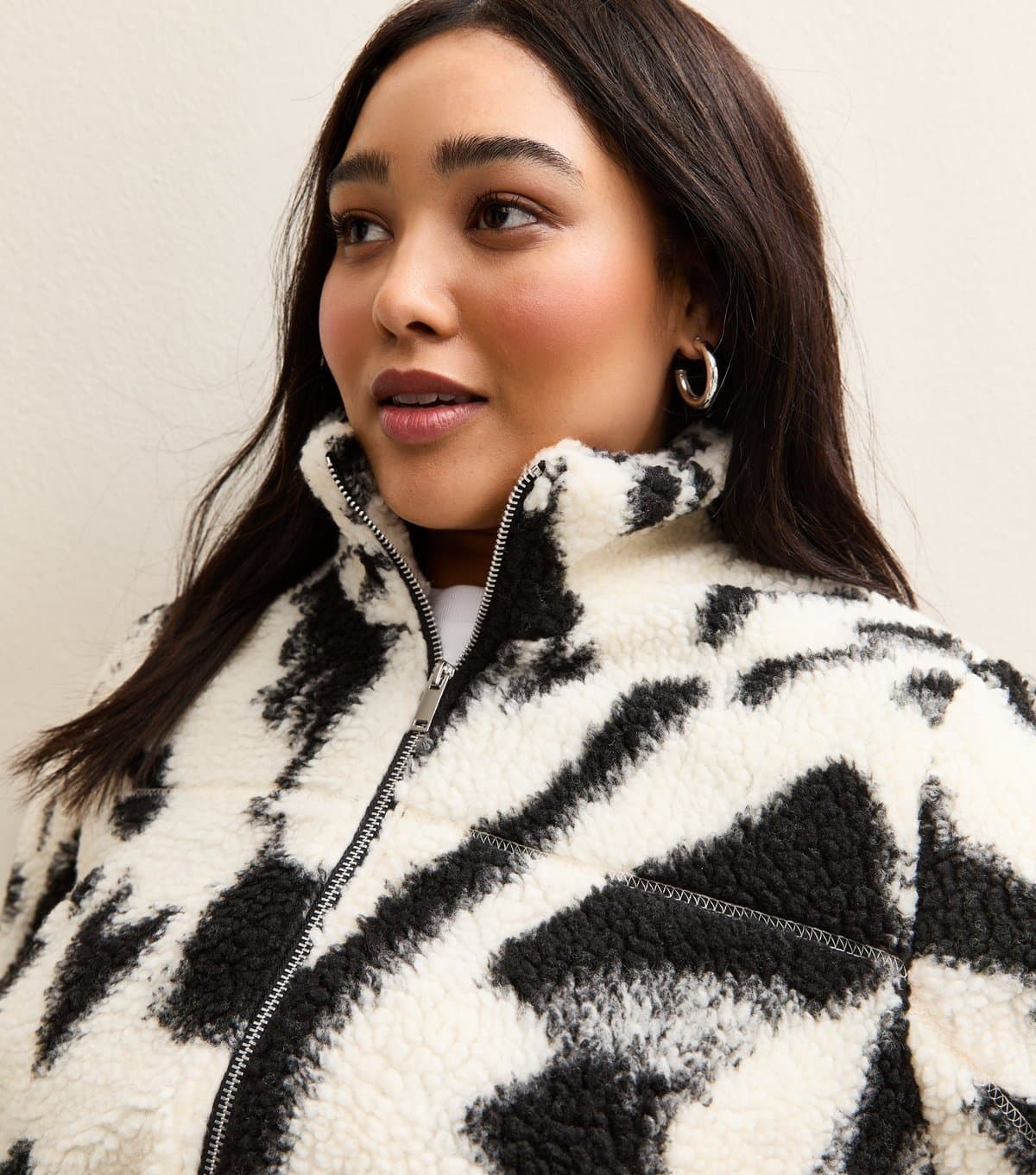 New Look Women's Plus Size Black Abstract Print Textured Borg Jacket Curves New Look