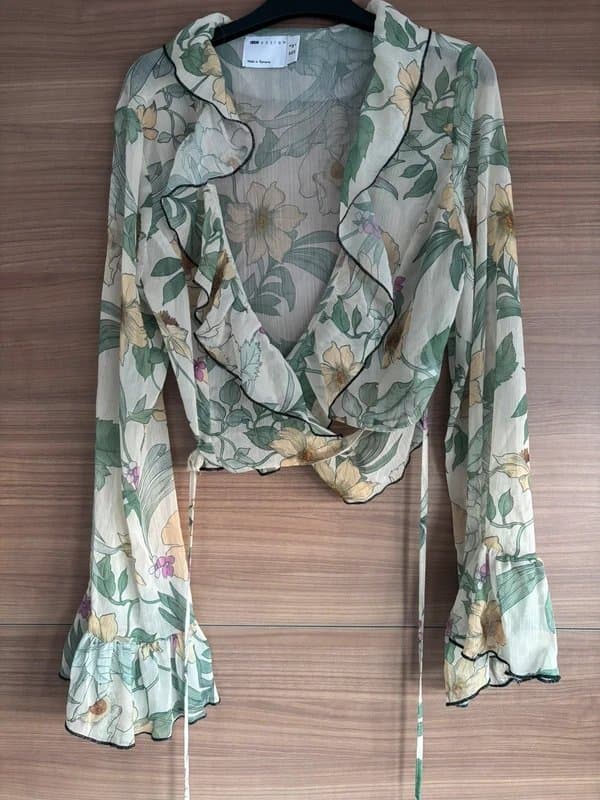 ASOS ASOS Cropped Floral Wrap Top