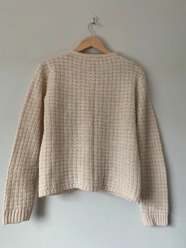 boutique Cream Waffle-Knit Button-Up Spring Cardigan – Wool Blend – Gold Detail – Size L