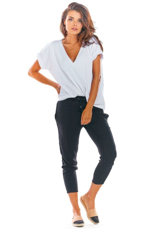 Love Lace Love Lace Women's Tailored Cigarette Trousers With Pleated Waist in Black - 3