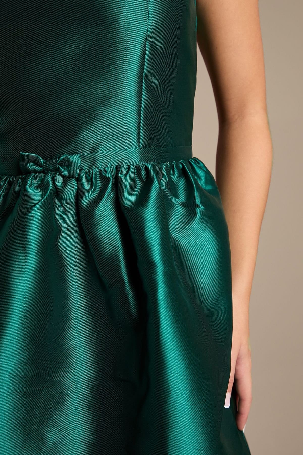 Coast Coast Women's Teen Twill Bow Maxi Bridesmaid Dress in Emerald - 4