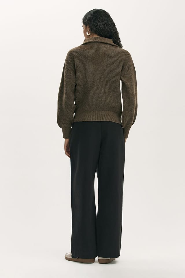 Finery London Finery London Women's Maddy Funnel Neck Half Zip Jumper in Chocolate - 3