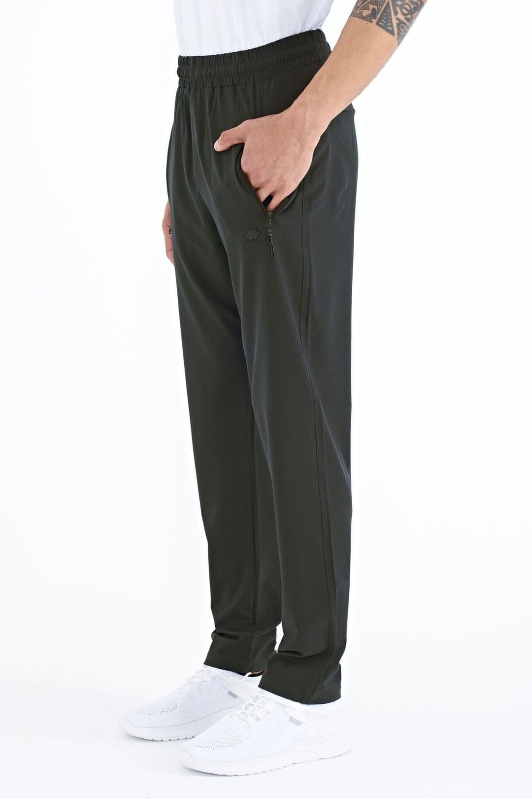 Tommy Life Tommy Life Men's Straight-Leg Pull-On Sweatpants in Dark Green - 4