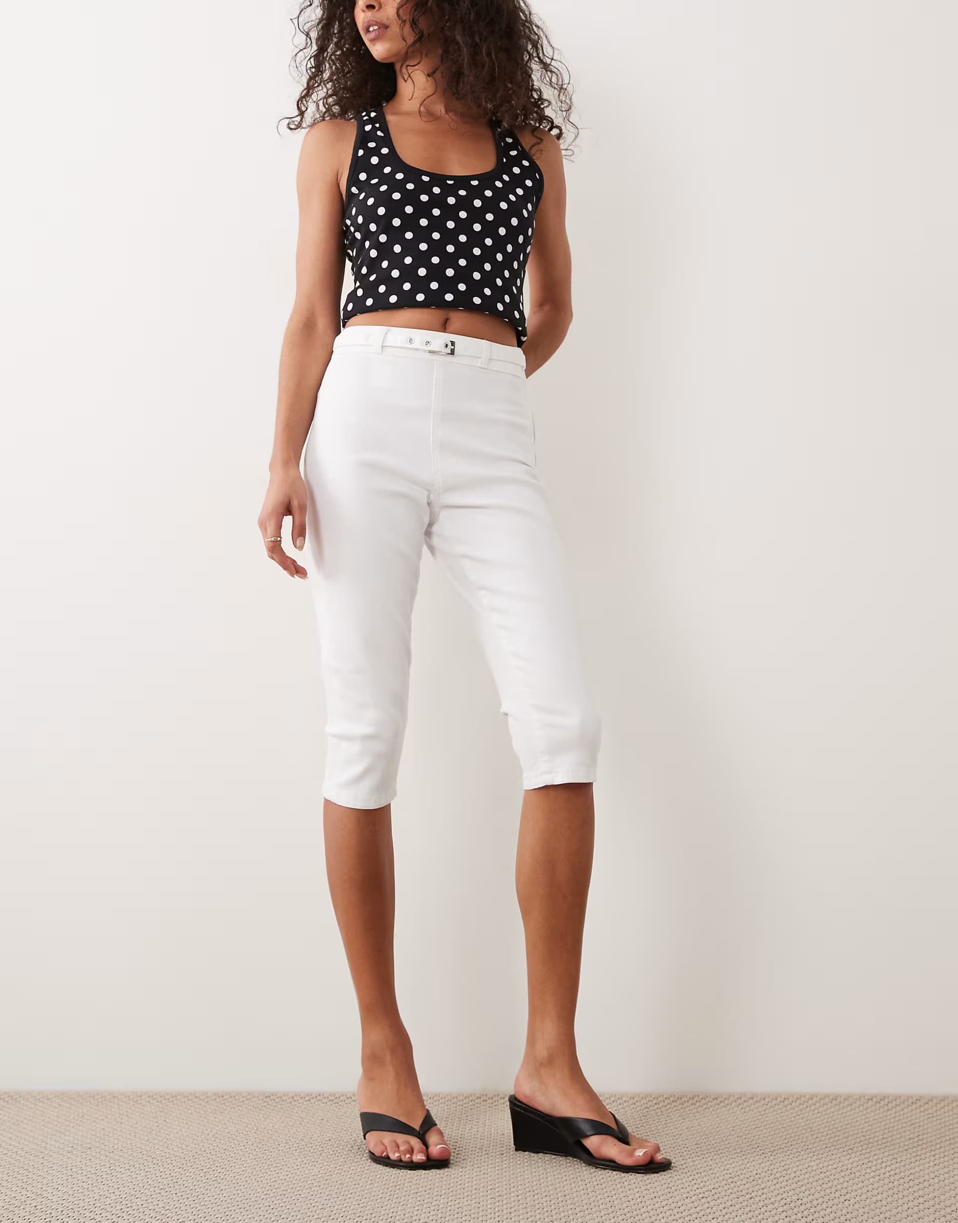 ASOS ASOS DESIGN capri jean with belt in white