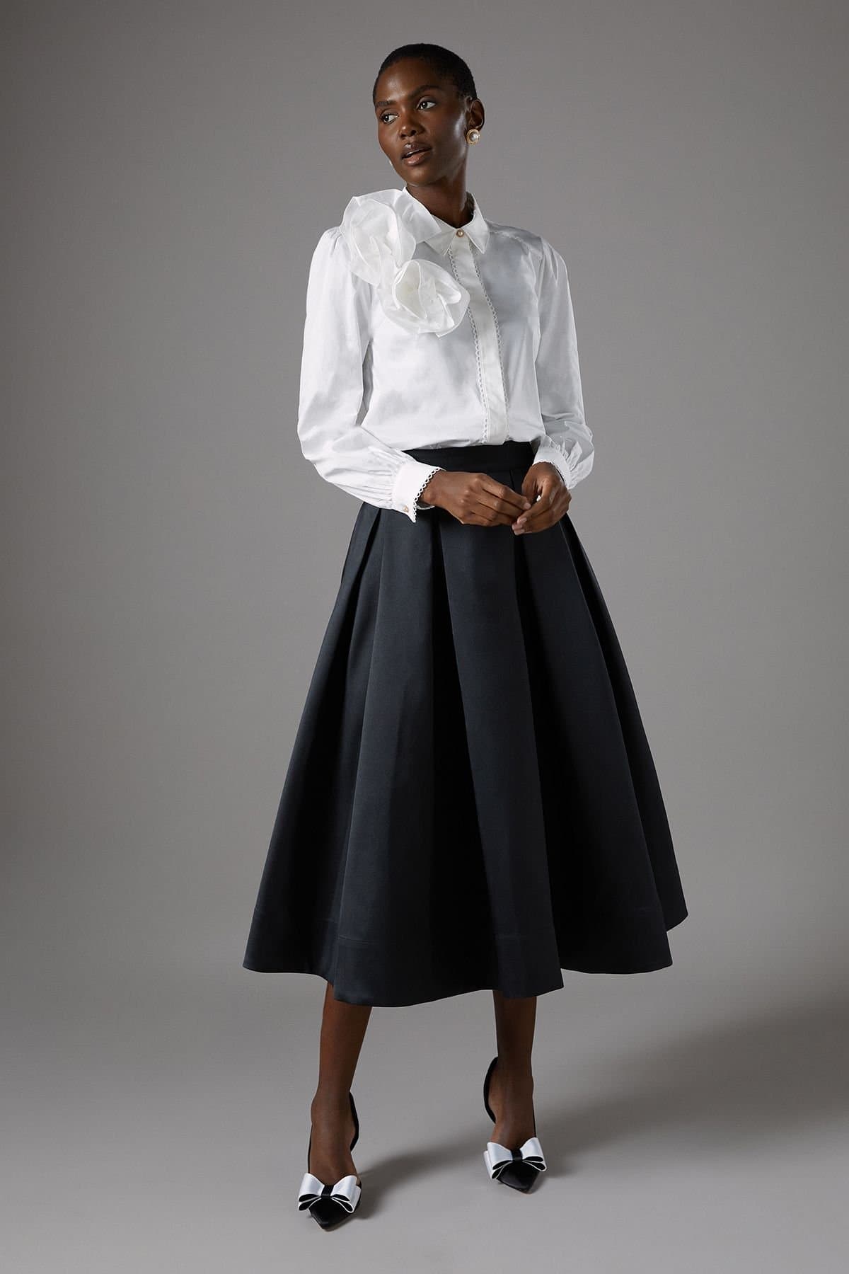 Coast Coast Women's Twill Full Volume Skirt in Black