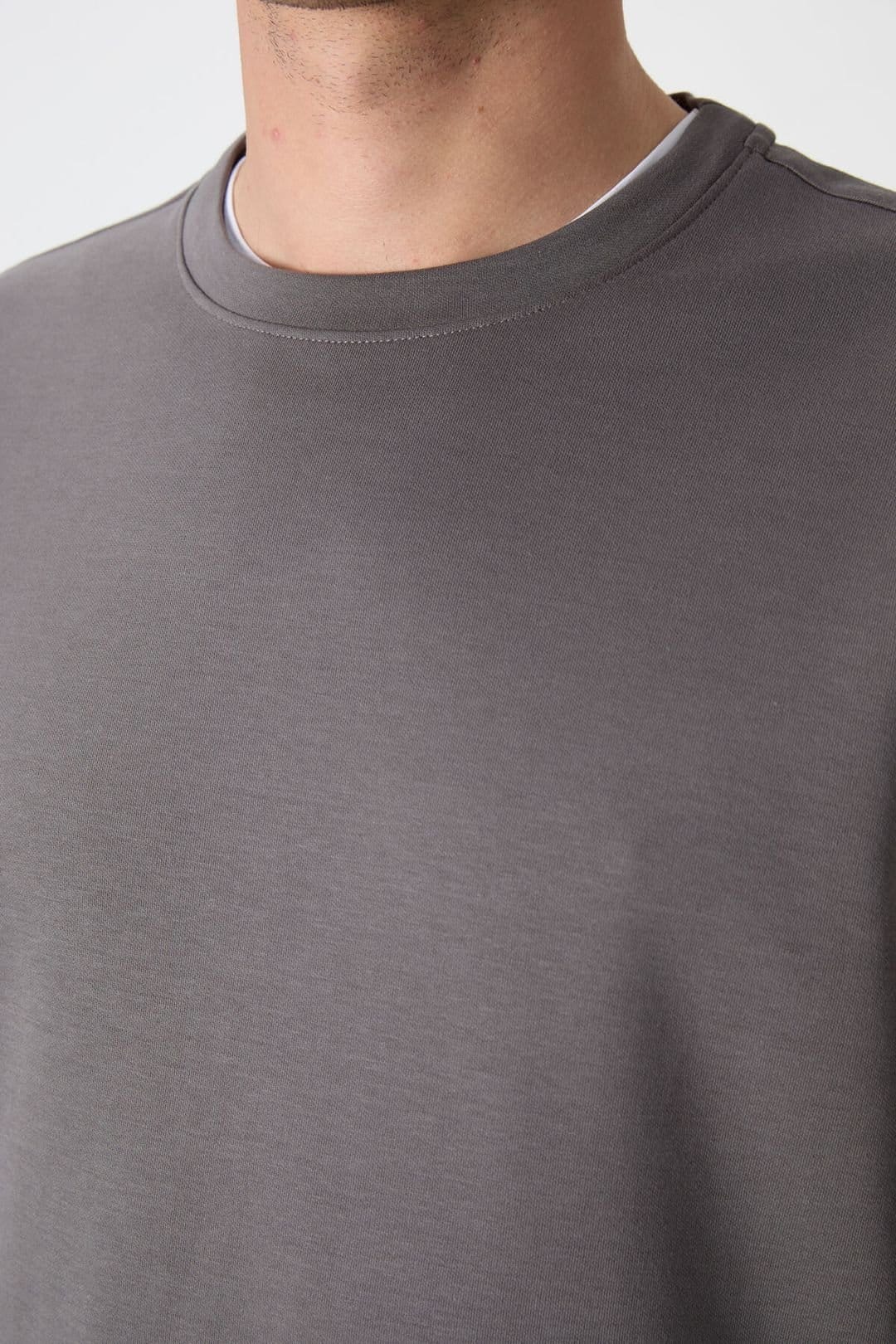 Tommy Life Tommy Life Men's Plain Crew Neck Sweatshirt in Charcoal - 4
